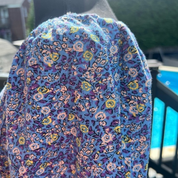 New- Universal Threads Women’s Top - Picture 5 of 9